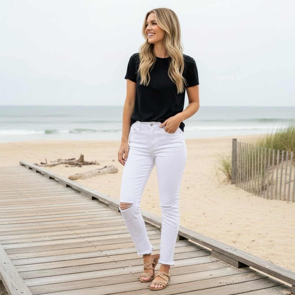 NWT Levi's Women's 721 White High Rise Skinny Jeans Distressed Raw‎ Hem Summer